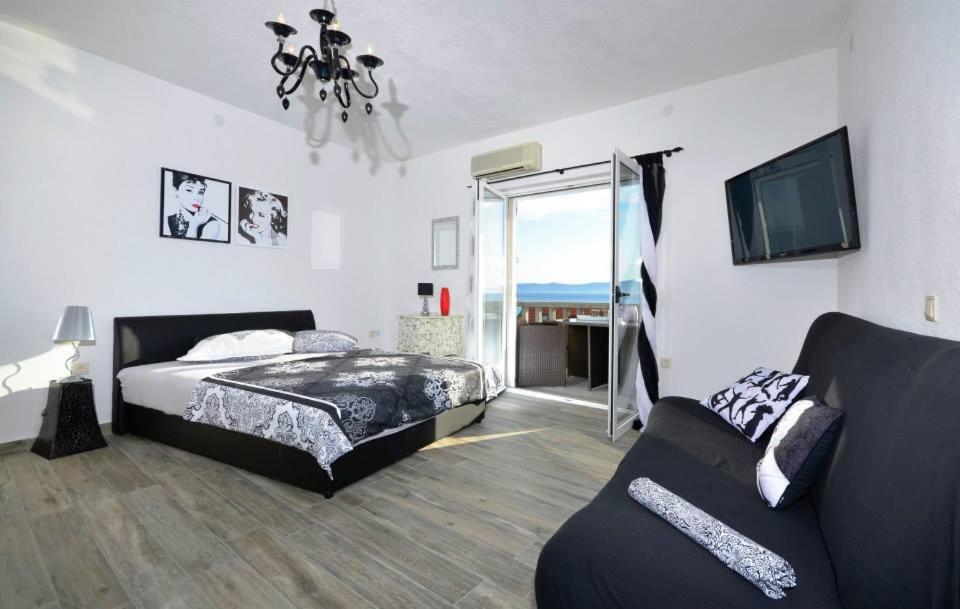 Villa Rozy Drasnice Exteriör bild